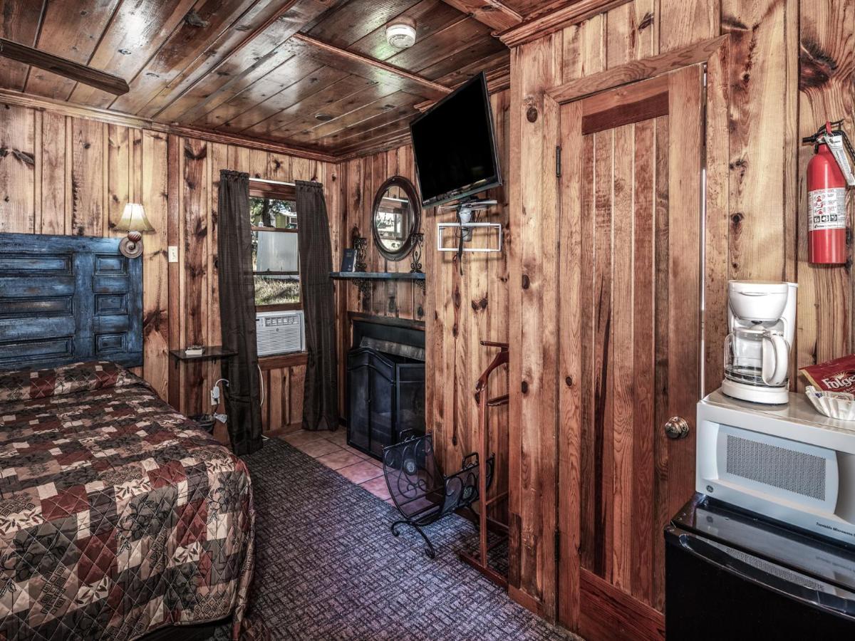 Apache Village 4, King Studio, Midtown, Sleeps 2 鲁伊多索 外观 照片